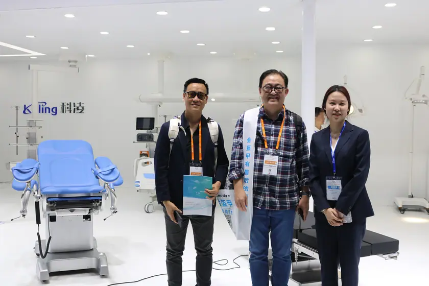 CMEF, China — photograph 4
